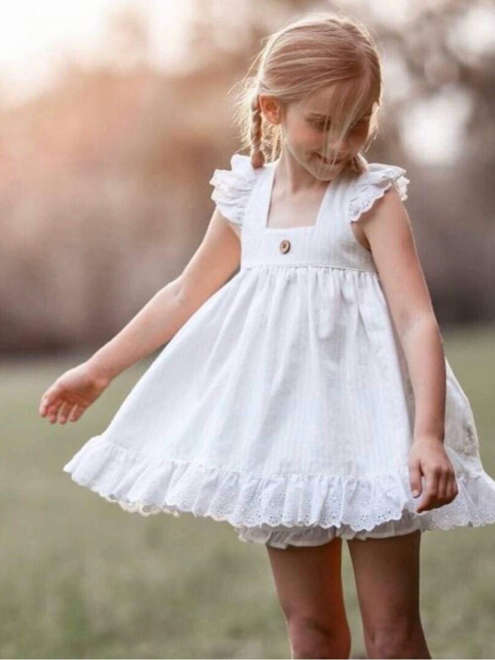 Well Dressed Wolf Simply Ivory Aunt Heart Tunic Size 5